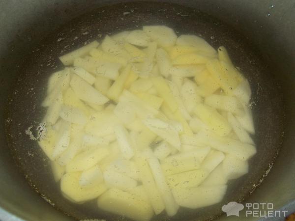 Постный борщ с фасолью и килькой в томате