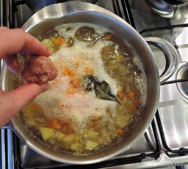 Суп овощной с фрикадельками фото