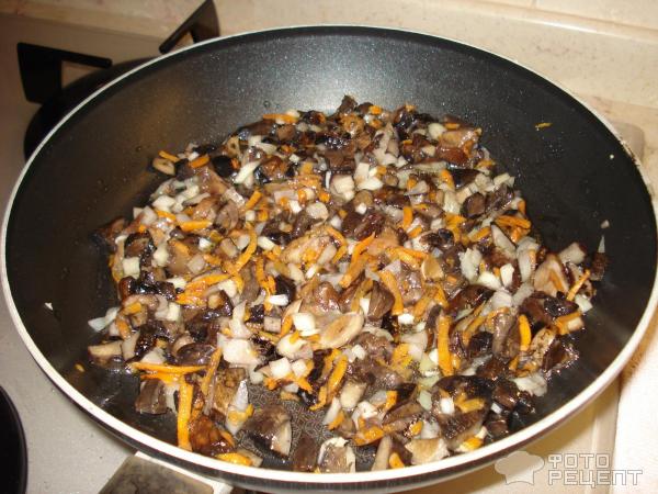 Рецепт: Грибной соус | Из замороженных лесных грибов.
