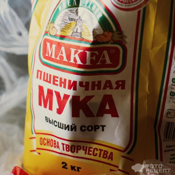 Шарлотка с вишней и клюквой фото