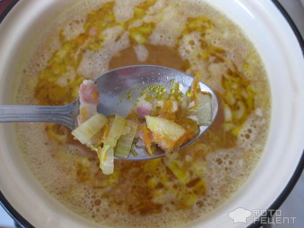 Гороховый суп с беконом фото