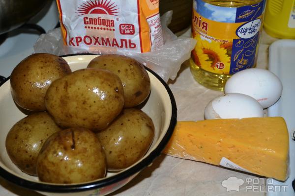 Картофельные шарики с сыром во фритюре в панировке
