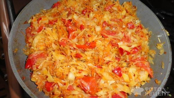 Капуста тушеная с овощами фото
