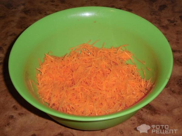 Дрожжевые завитки с морковью и сыром фото