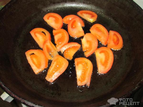 Рецепт: Омлет Утренний - С помидорами, сыром и колбасой