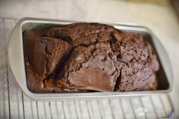 Шоколадный кекс с орехами кешью фото