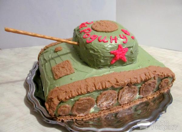 Торт в виде танка