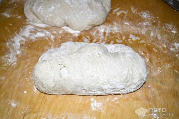 Ржано-пшеничный хлеб на ржаной закваске фото
