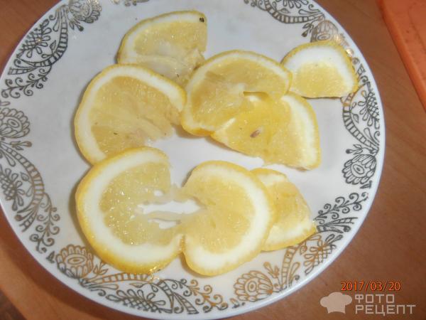 Пикша жареная с луком и лимоном фото