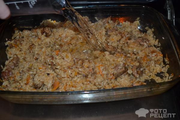 Рис с мясом в духовке фото