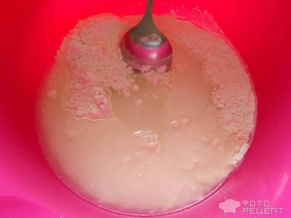 Рулет с яблоками фото