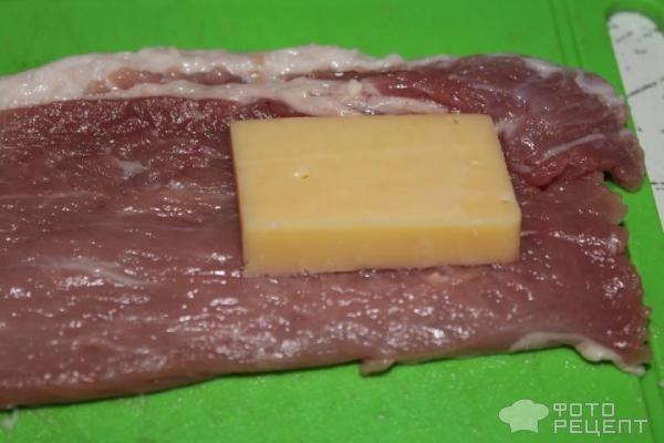 как приготовить конвертик из свинины с грибами и сыром