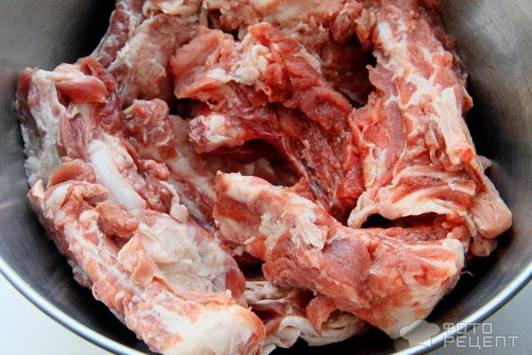 Как приготовить свиные ребрышки с черносливом на сковороде