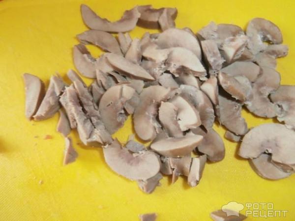 Солянка сборная мясная с маринованными белыми грибами фото