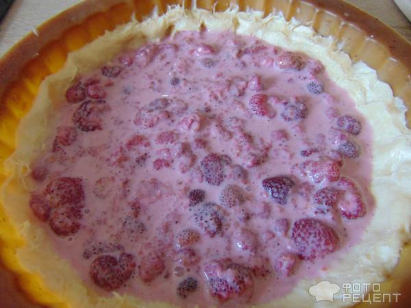 Песочный пирог с ягодами фото