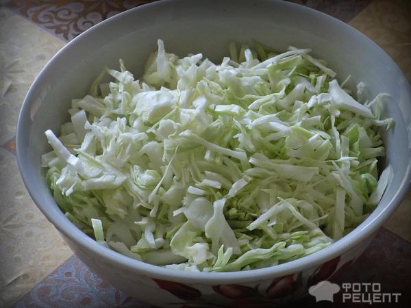 Салат из свежей капусты с огурцами фото