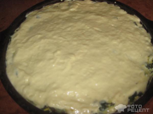 Заливной пирог с летней зеленью фото