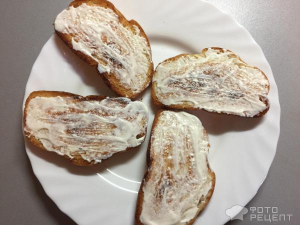 Бутерброды со шпротами фото