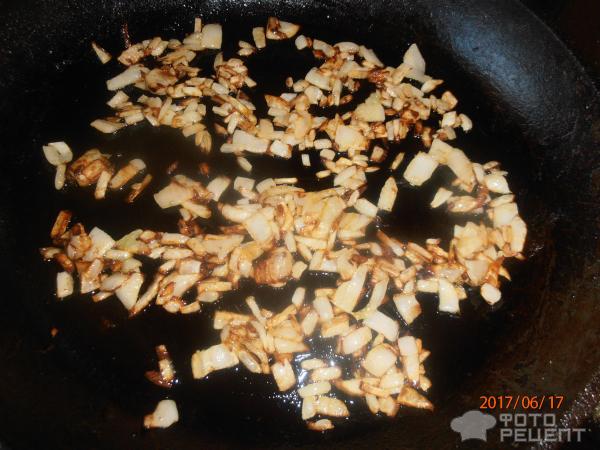 Мясные чебуреки на сковороде фото