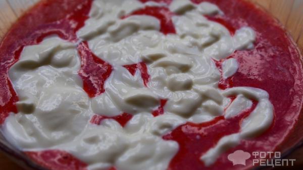 Ягодно-йогуртовое мороженное фото