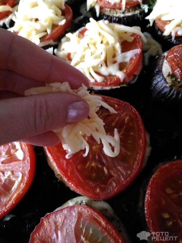 Баклажаны запеченные с сыром и помидорами