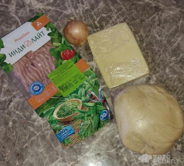 Продукты для опытной с индейкой и сыром