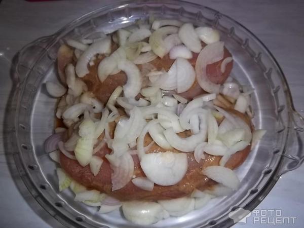 Куриное филе на луковой подушке фото
