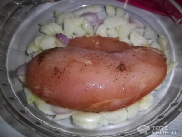 Куриное филе на луковой подушке фото