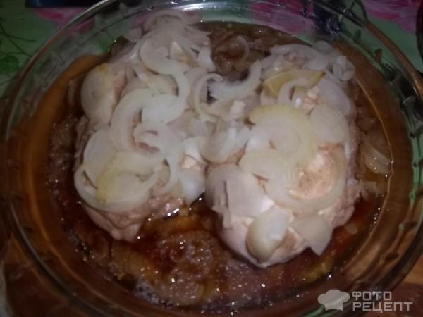 Куриное филе на луковой подушке фото
