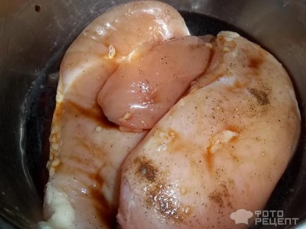Куриное филе на луковой подушке фото