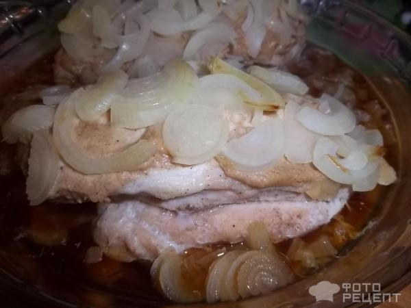 Куриное филе на луковой подушке фото