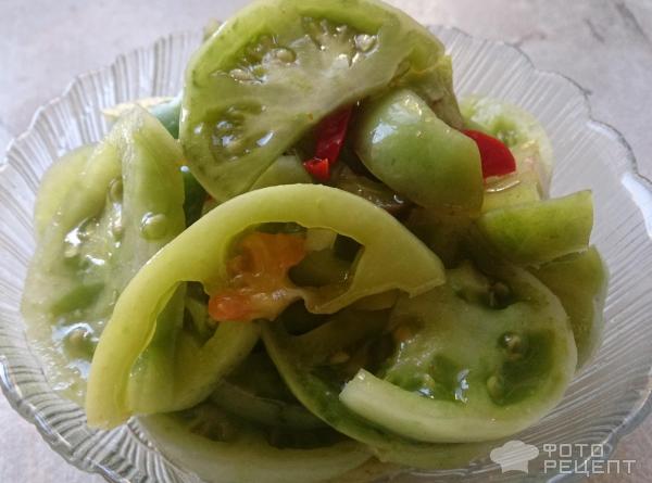 Сочный салат из зеленых помидор