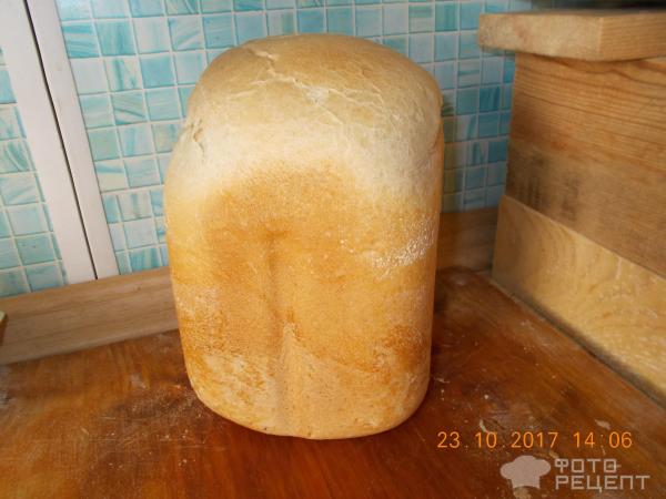 Пшеничный хлеб на ржаной закваске фото
