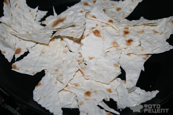 Сырные чипсы на сковороде (лепестки) — рецепт с фото пошагово