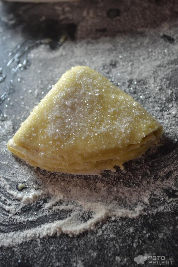 Сложенное печенье с сахаром фото
