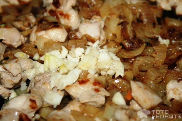 Рисовая лапша с курицей и креветками