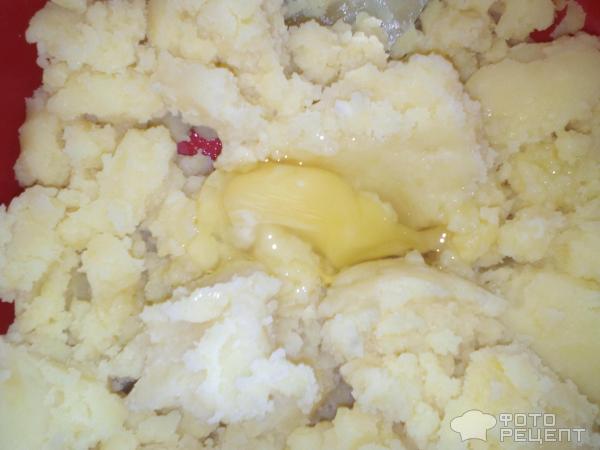Пирожки из картофельного теста с двумя видами начинки фото