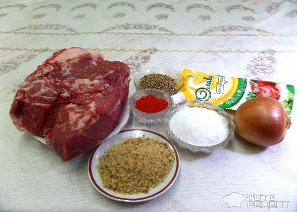 Мясо в панировке на сковороде