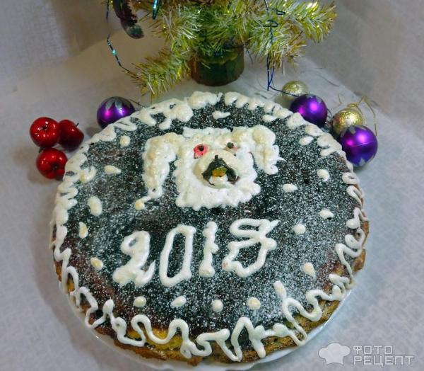 Новогодний пирог Год желтой собаки фото