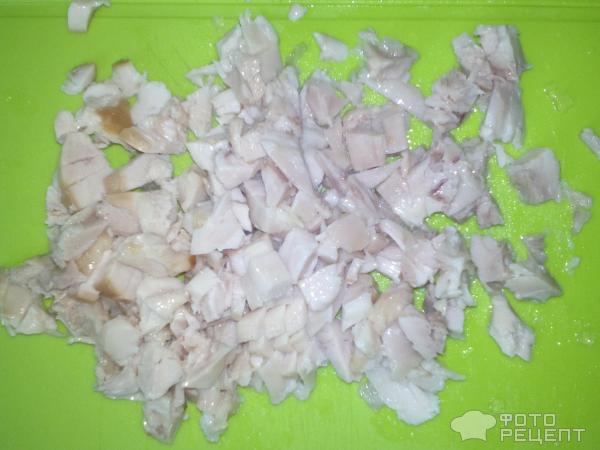 Салат Столичный с запеченой куриной грудкой фото