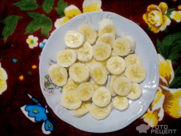 бананы порезать на кружочки