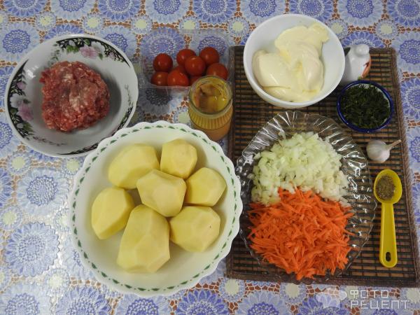 Картофельная запеканка с мясными шариками и помидорчиками черри фото