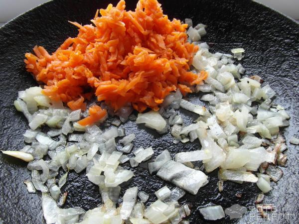 Скумбрия фаршированная морковкой и сыром фото