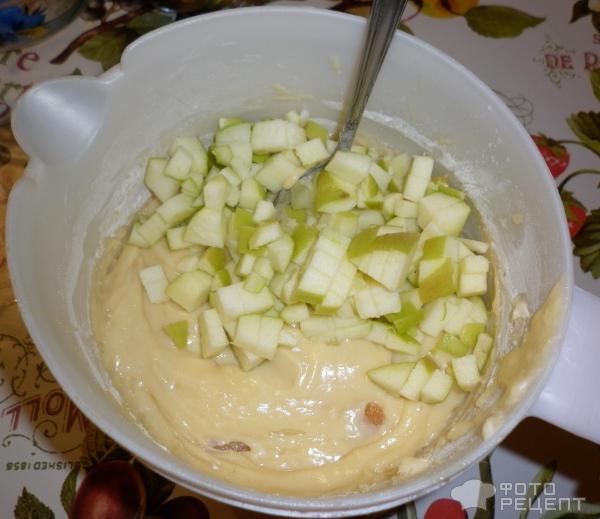 Шарлотка с грушами фото