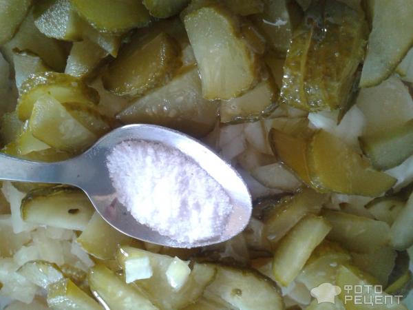 Салат картофельный с соленными огурцами фото