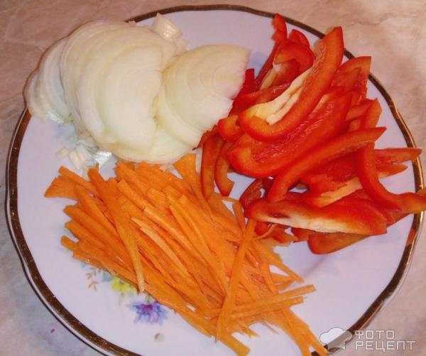 Фунчоза с курицей и овощами фото