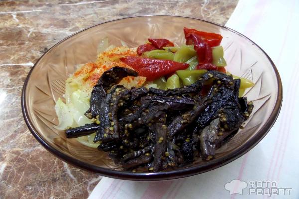 Салат с сушенными баклажанами и болгарским перцем фото