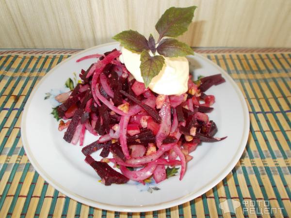 Салат из свеклы с грецкими орехами фото