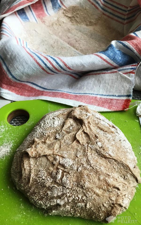 Серый хлеб на закваске фото
