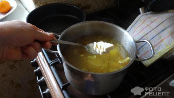 Сырный суп пюре с копченой косичкой фото